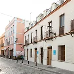 Lumbreras Host